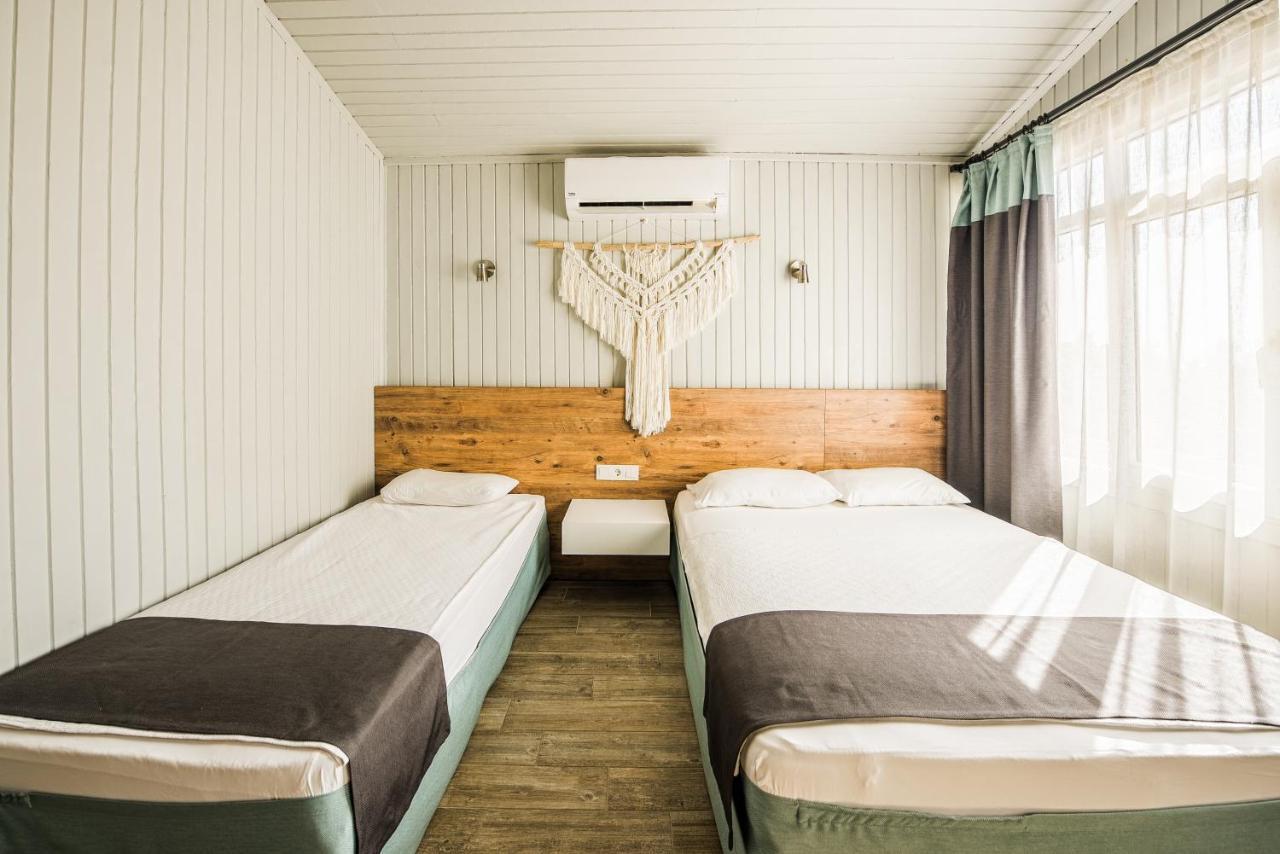 Leda Hotel 3*