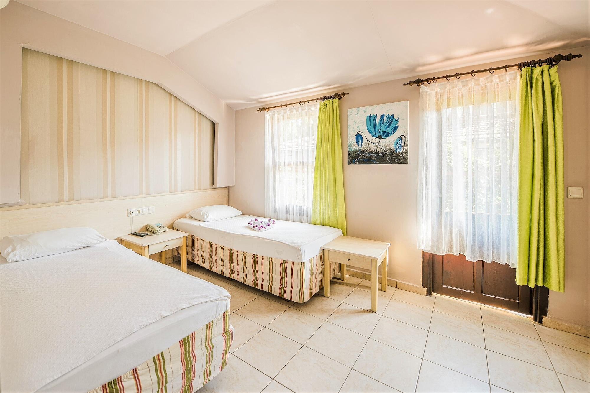 Hotel Leda Side