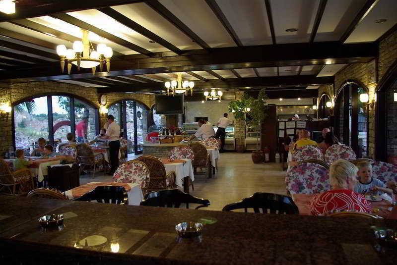 Leda Hotel Side