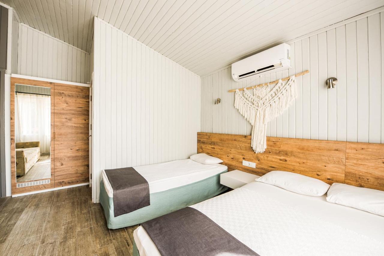 Hotel Leda
