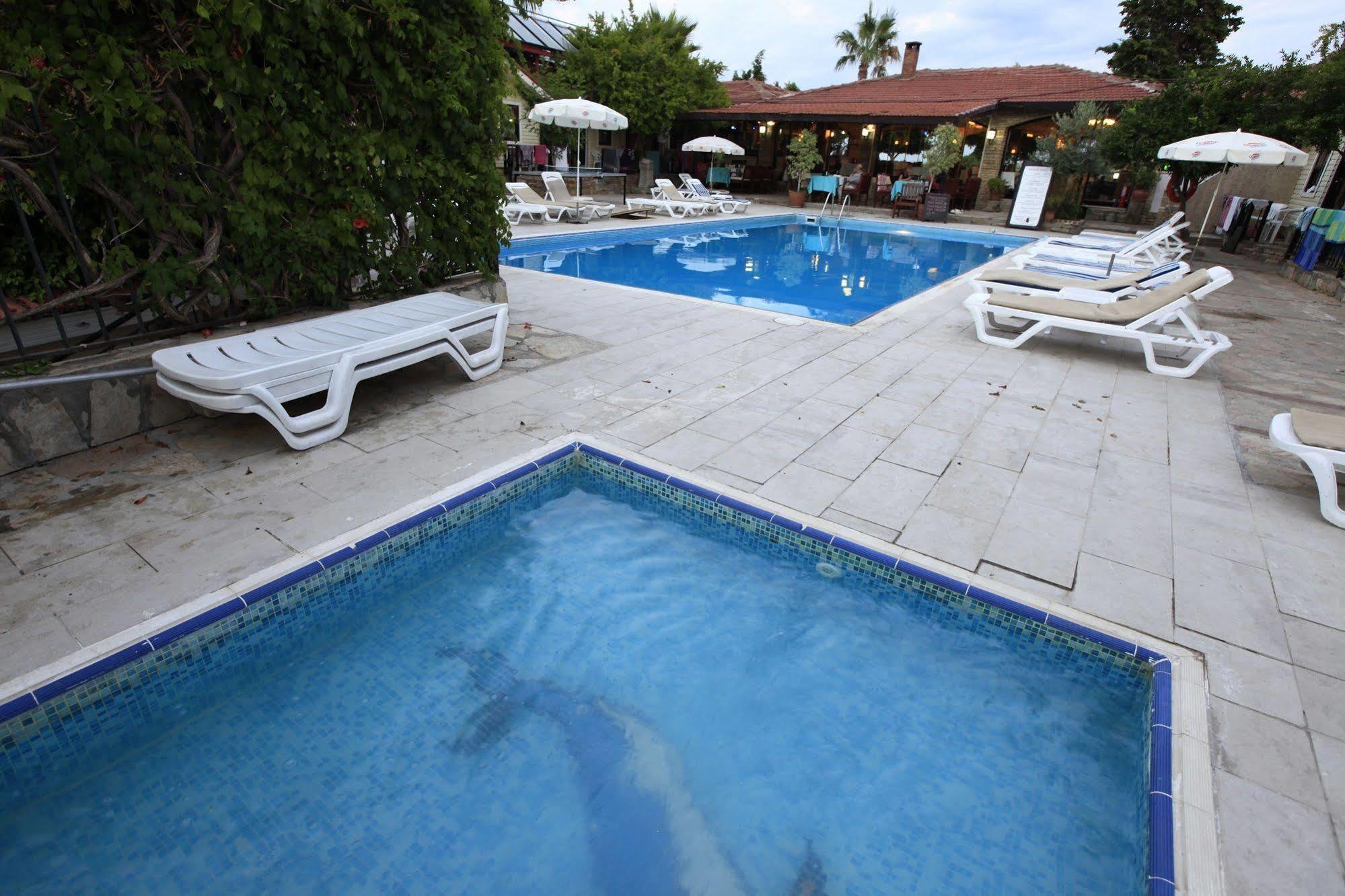 Hotel Leda Side
